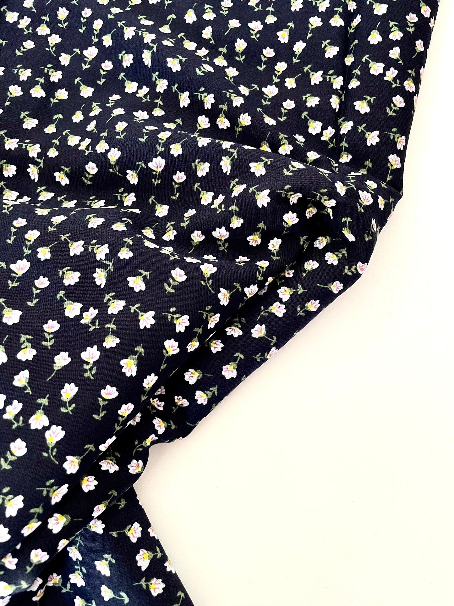 Daisy Floral Viscose - REMNANT - 3m