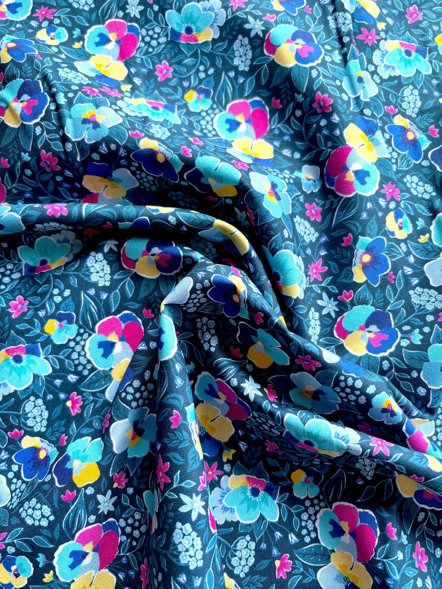 Winter Pansy Cotton - Evergreen Jumble