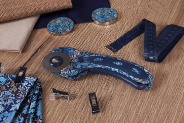 45mm Rotary Cutter - Blue Floral