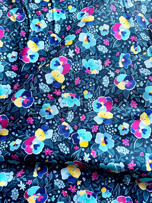 Winter Pansy Cotton - Evergreen Jumble