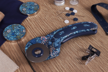 45mm Rotary Cutter - Blue Floral