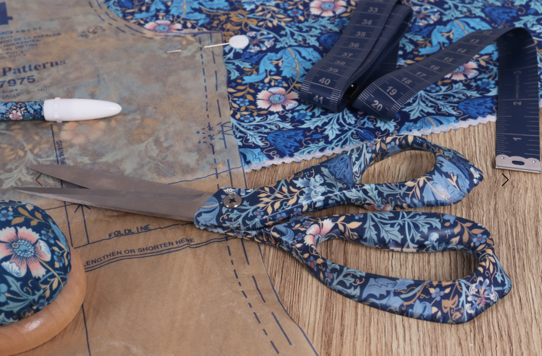 Fabric Scissors - Blue Floral